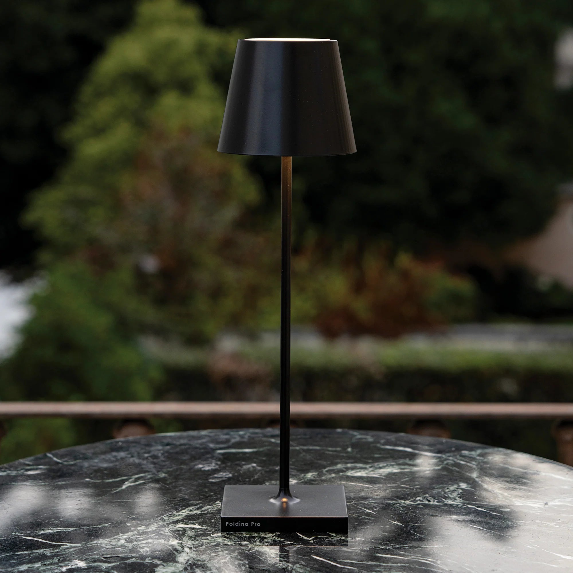 Zafferano Poldina stolna lampa