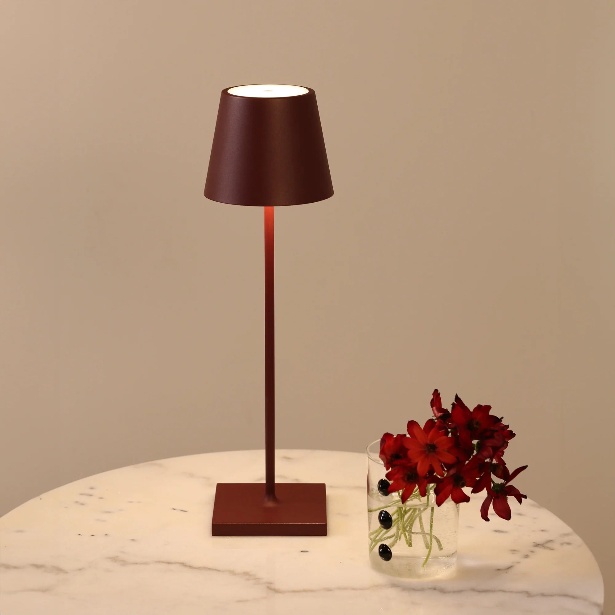 Zafferano Poldina stolna lampa